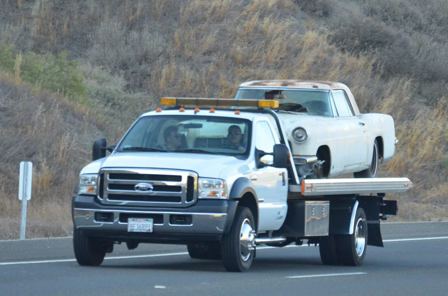 Trusted Light Duty Towing for Cars & SUVs | Michigan Tow