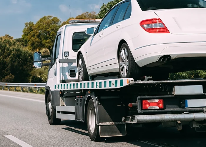 Light-Medium-Duty-Towing3