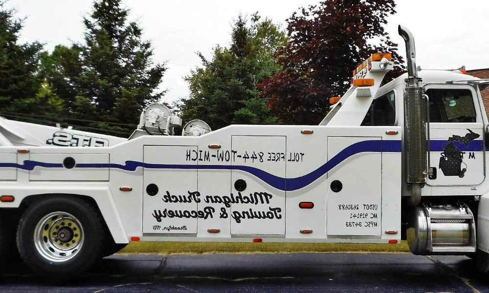 Michigan Tow Service | 24/7 Towing & Roadside Assistance in Michigan